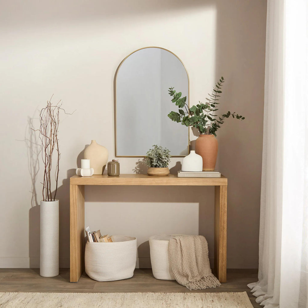 Curved Ceramic Table Vase