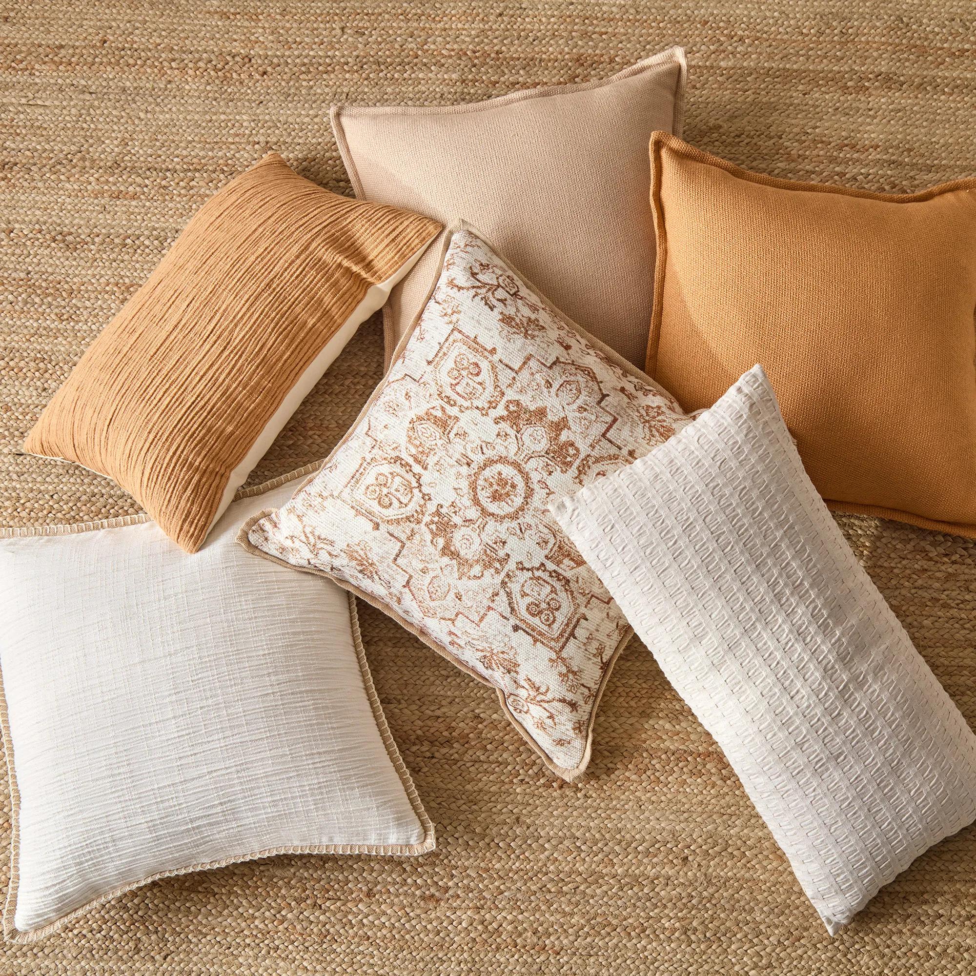 Danaki Cushion